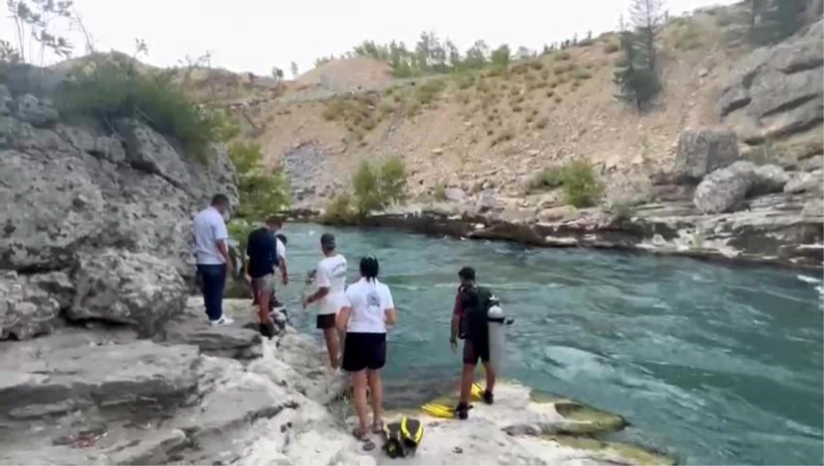 Manavgat’ta Serinlemek İçin Giren Genç Akıntıya Kapılarak Kayboldu