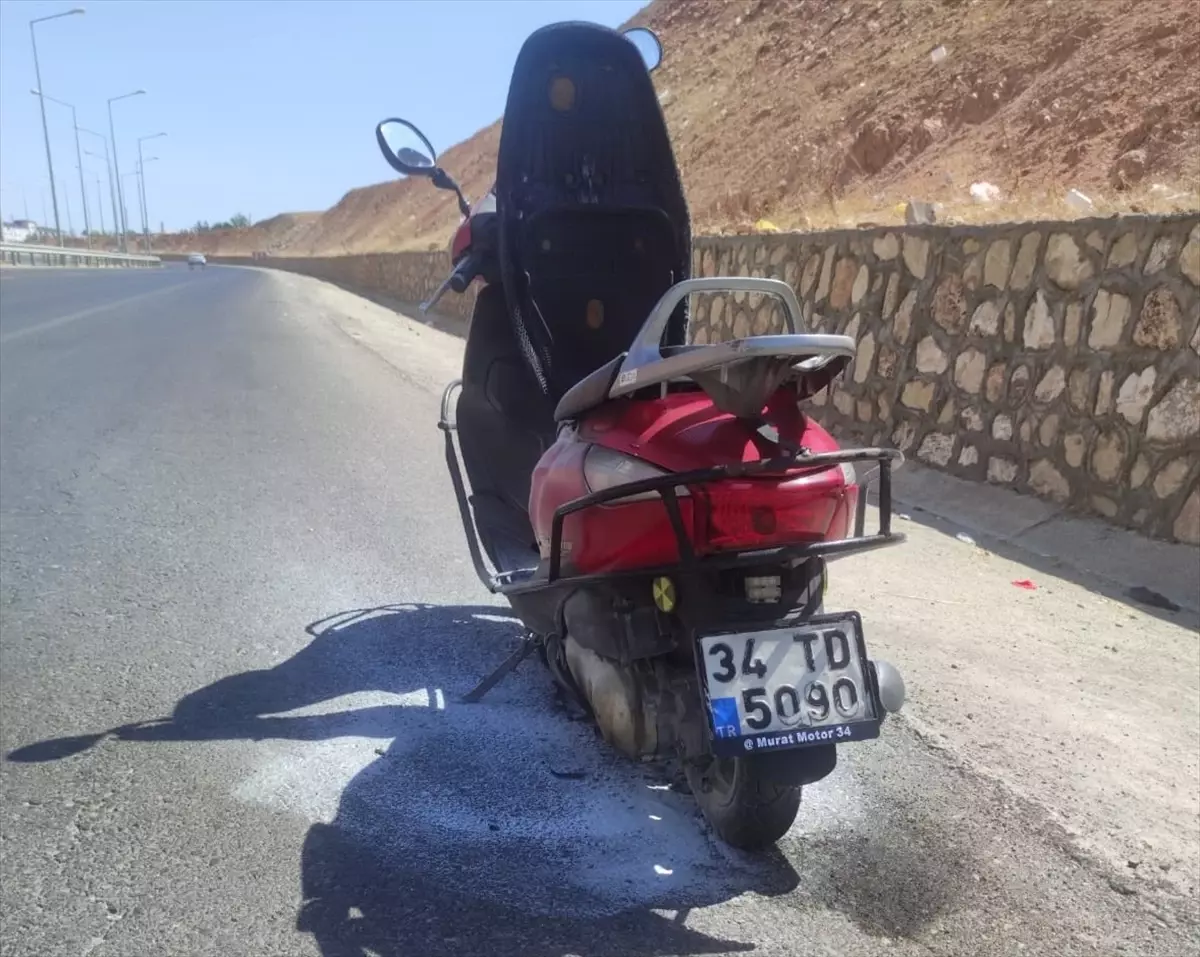 Siirt’te seyir halindeki motosiklette çıkan yangın polis ekipleri tarafından söndürüldü