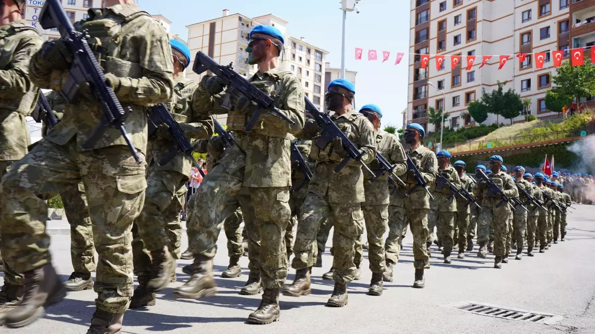 Şırnak’ta 30 Ağustos Zafer Bayramı kutlamalarında komandolar ilgi gördü